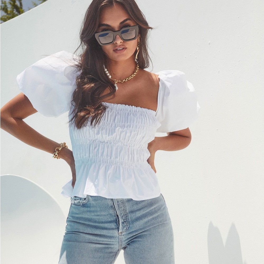 ASTR SAVINA BUBBLE SLEEVE TOP